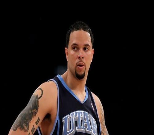 德隆：得知被爵士交易時我在健身我和斯隆教練存在誤會