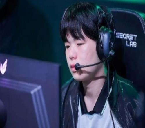 Smash：許秀哥獨自承擔了很多，中路總能非常穩固地守住