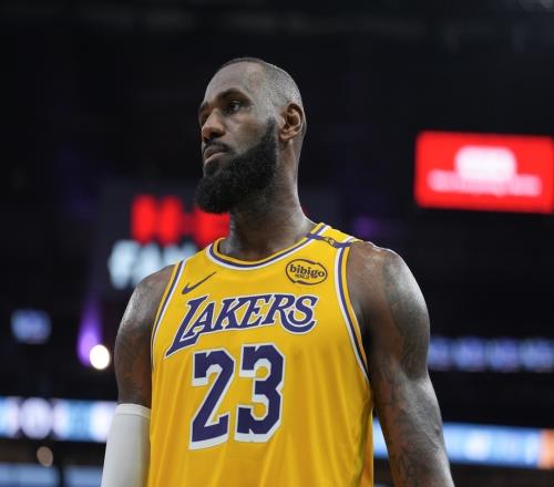 科比前隊友：湖人肯定想留住詹姆斯！無論從票房還是競技！