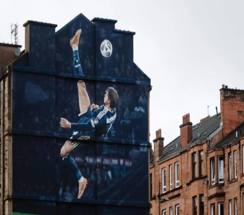 助蘇格蘭重返世界杯，麥克托米奈倒鉤破門壁畫亮相漢普登公園