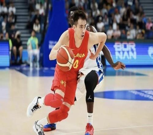 中國男籃再次出征世界杯預選賽，急需勝利扭轉不利局面