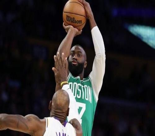 詹姆斯：想不明白布朗為何沒進入MVP討論