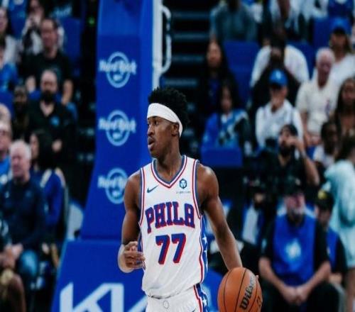 馬克西39+8完爆愛德華茲，大帝缺陣探花6記三分，76人大勝森林狼