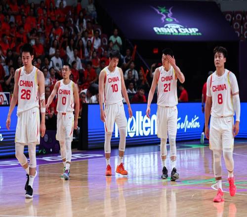 官宣!男籃14人名單!趙睿領銜,郭士強主動調整8人,龐崢麟落選