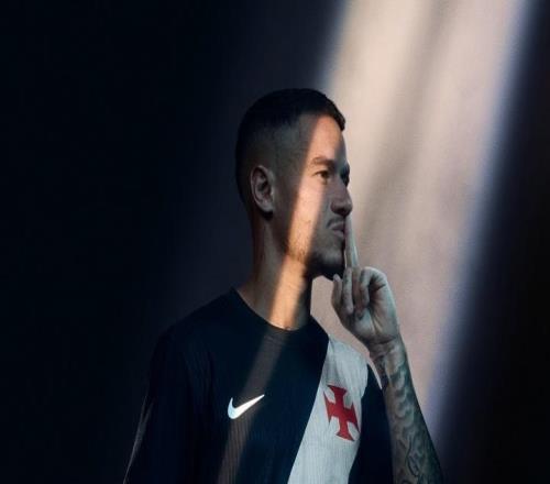 不堪被網友怒噴：這名昔日的巴西10號接班人，生涯按下了暫停鍵