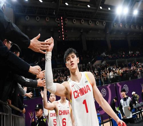 男籃大名單正式公布：CBA當(dāng)紅新星，郭士強(qiáng)為何棄之不用