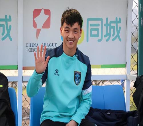 意外！津門(mén)虎未來(lái)壓哨引援可以考慮買(mǎi)提江曾是俱樂(lè)部功勛隊(duì)長(zhǎng)