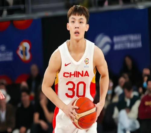 中國男籃七人離隊，曾凡博膝蓋傷情嚴重，廣東舊將加盟寧波男籃