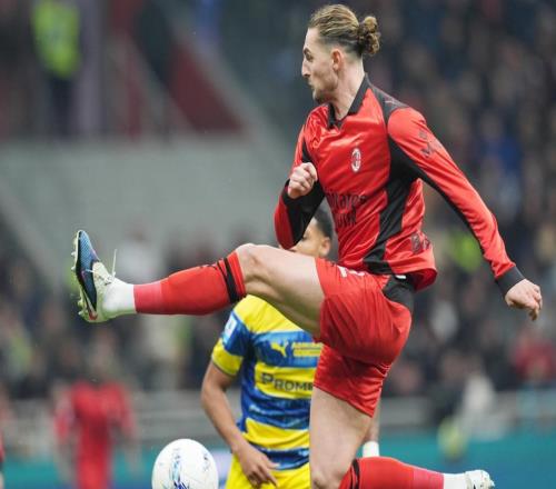 爆冷！80分鐘絕殺，AC米蘭轟然倒下，爭冠希望渺茫，國米優勢巨大