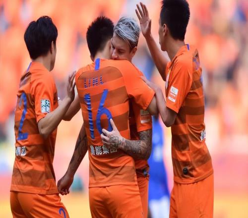 意外！他是唯一連續兩個賽季自費加練的魯能前鋒，未來將挑大梁