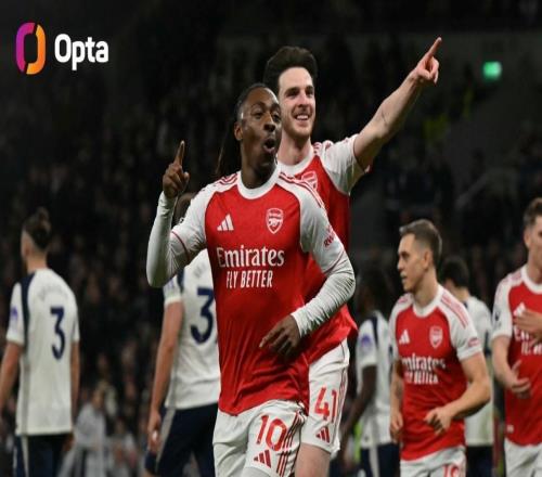 2場(chǎng)5球,埃澤英超北倫敦德比進(jìn)球追平亨利和范佩西并列隊(duì)史第3