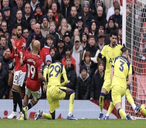 TA介紹曼聯分析師團隊：曾參與策劃姆伯莫對熱刺打進的定位球