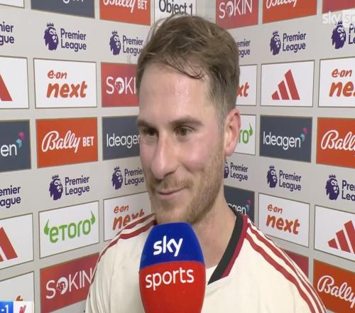 麥卡：我喜歡贏球但我們踢得并不好球確實打到了我的手肘