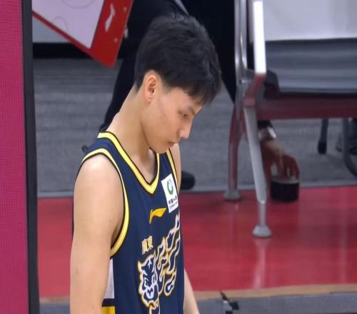 最新消息！徐杰因傷無緣戰日本男籃，正式退出世預賽12人大名單！