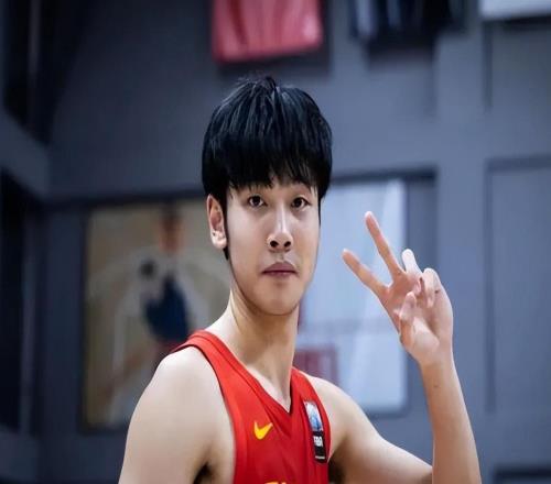 搭檔亞歷山大+切特！美媒預測張博源被雷霆選中男籃前鋒就看他了