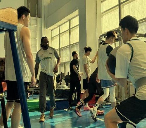 遼籃喜報!烏戈率隊復工,新援率隊奪冠,卡佩拉3連冠,留洋小將立足