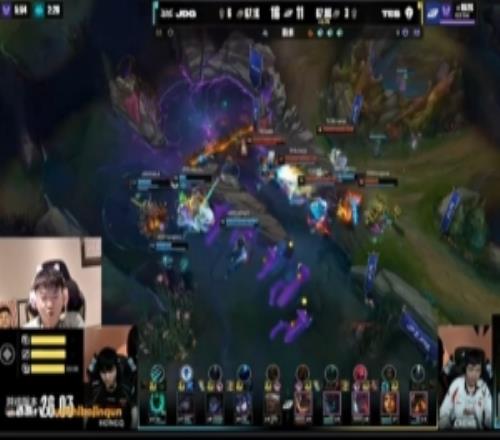 Uzi：厄斐琉斯GALA來也沒用啊根本打不出來輸出這英雄很吃隊友啊