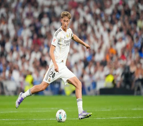 赫伊森辱華事件引發中國球迷質疑其道歉是否出于真心或品牌公關考慮_西甲直播