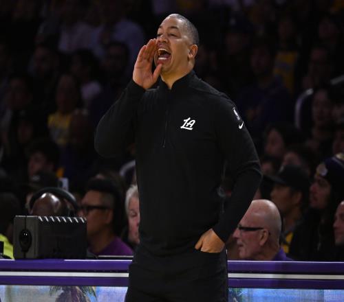 盧對球員們的拼搏精神表示贊賞近期兩場失利只是缺少一些好運氣_NBA直播