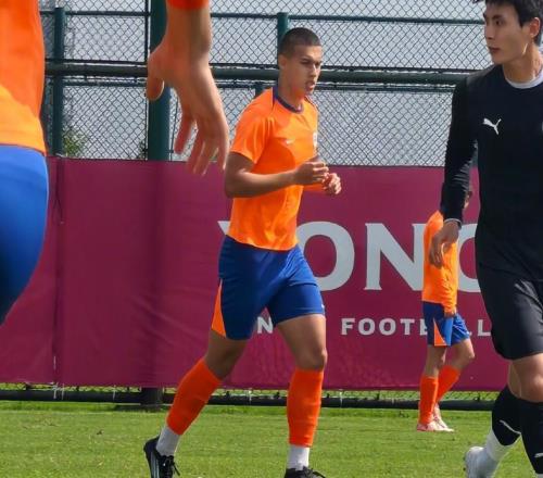 泰山20名小妖上海春訓(xùn)！鄧淳澤繼續(xù)外租，依木蘭陳澤仕需踢得硬氣