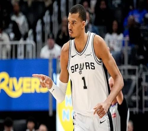 窒息防守，文班亞馬登場(chǎng)35分半砍21分17板4助6帽