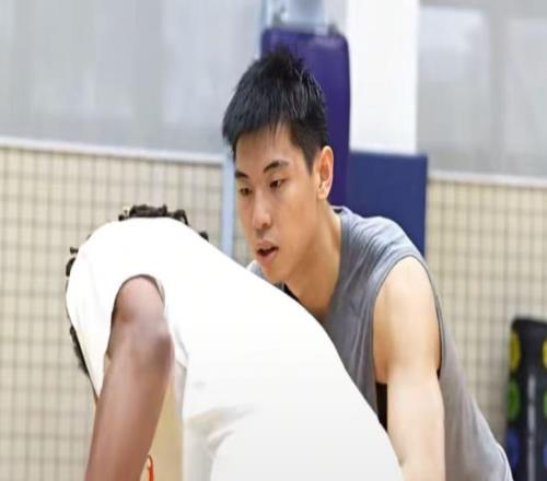 廣東隊(duì)第二階段變陣曝光！男籃國(guó)手改打大前鋒，杜潤(rùn)旺讓出首發(fā)！