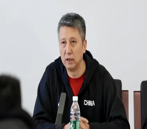 周琦曾凡博缺席，余嘉豪5次轉機萬里馳援！男籃客戰日本沖開門紅