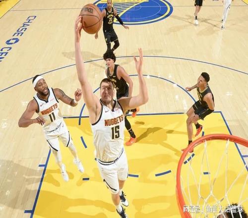 勇士128117掘金！波杰2人贏球功臣，格林很尷尬，科爾該看清現實
