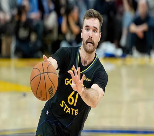 畢竟天賦有限，勇士指望他成為重要輪換球員確實(shí)是有些不太現(xiàn)實(shí)