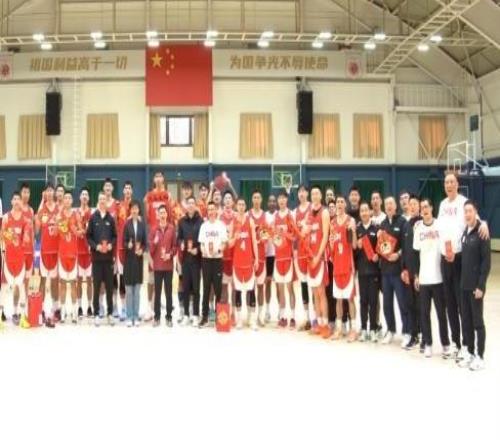 中國男籃14人出征日本！趙繼偉回歸，徐杰小曾落選