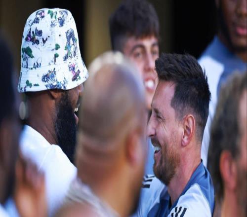 誰(shuí)是NBA梅西福克斯：NBA梅西是歷史第一人詹姆斯！