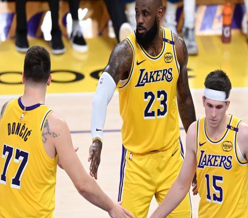 湖人VS魔術(shù)前瞻：湖人PK東部第7，詹東里三巨頭領(lǐng)銜沖擊前四