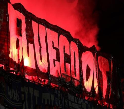 球迷寧愿降級不愿被財(cái)團(tuán)掌控，白堡主場禁掛反切爾西橫幅