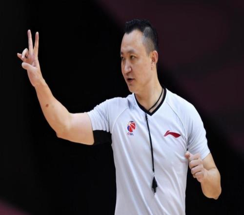 姚明的鍋閆軍等知名裁判再無國際級資格中國明星裁判僅有1人