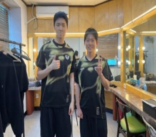 Chovy分享和鐵拳職業選手Ulsan的合影：我遇到了我的偶像