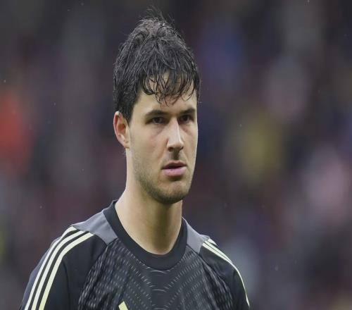 曼聯10險勝埃弗頓：9戰不敗藏玄機，封神與懸念并存！