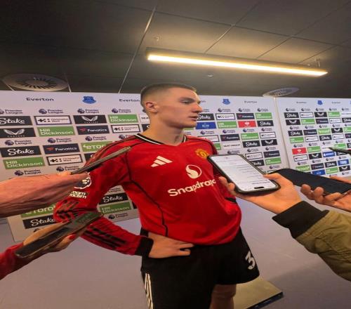 謝什科首談至今無緣為卡里克先發！曝曼聯特訓細節，功臣并非貝巴