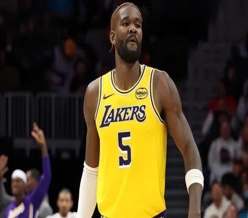 湖人惜敗魔術！詹姆斯+艾頓轟42分，東契奇絕殺甩鍋，里弗斯打鐵