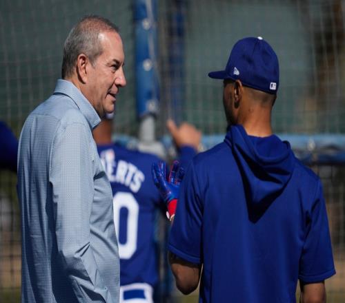 湖人新管理層就位！魔術師徹底退居幕后，不再插手球隊日常事務