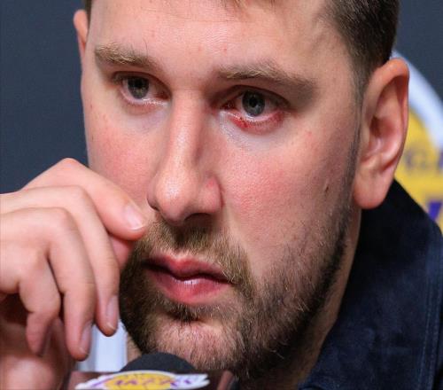 再一次大空位拒投，東契奇承認錯誤，心態已是大問題