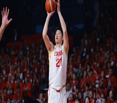 大火收汁！中國男籃15分大逆轉日本，客場8780復仇成功