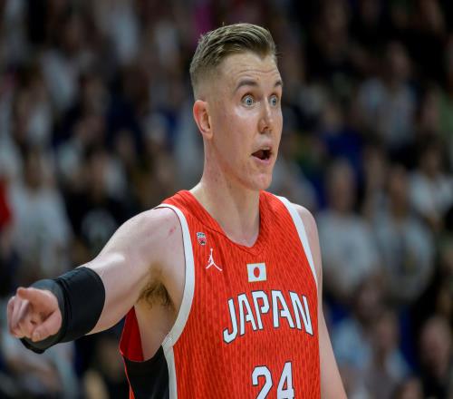 日本男籃棄用霍金森選擇科克或在故布疑陣賽前再臨時變陣_CBA直播