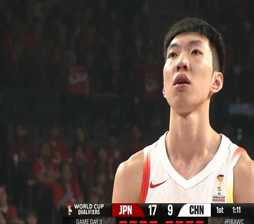 中國男籃：胡金秋20分大逆轉，趙繼偉14分廖三寧助攻王，裁判搶戲