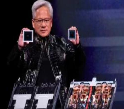 黃仁勛電話會(huì)議：中國(guó)對(duì)手正在進(jìn)步，英偉達(dá)H200在華尚未有收入