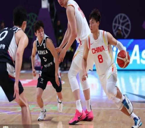 明日客戰(zhàn)日本，中國(guó)男籃12人名單出爐，胡明軒落選