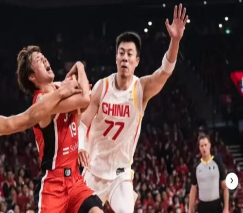 登場8分鐘只收獲1次犯規，正負值全隊最低，球迷：下半場表現不錯