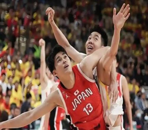 CCTV5直播！男籃打日本12人名單出爐，胡明軒落選，上一次贏42分