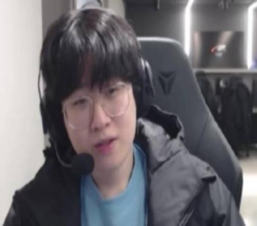 zeus:確實感覺肉長了點因為不怎么出門所以只是稍微有點浮腫啦