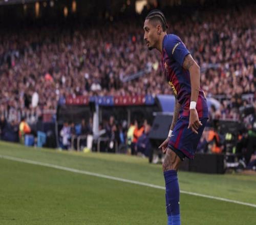 巴薩球星拉菲尼亞訪談：隊(duì)長袖標(biāo)、偶像小羅與“第五個(gè)R”