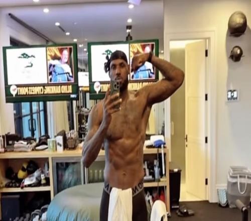 詹姆斯曬訓練照:我醒來后就是這樣!心懷感恩,倍感幸福